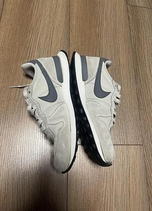 Кросівки від nike 4
