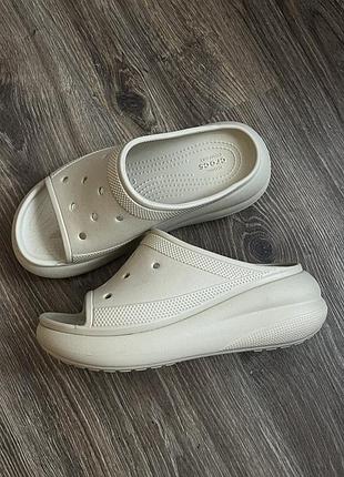 Crocs crush platform slide