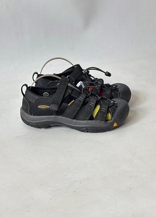 Сандалі keen