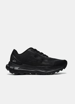 Кросівки alo yoga runner black — стильна модель для жінок