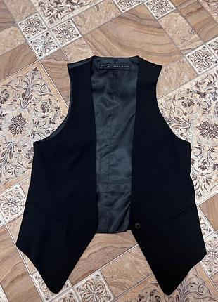Класичний жіночий жилет zara basic, розмір xs (eur xs / usa xs / mex 24)