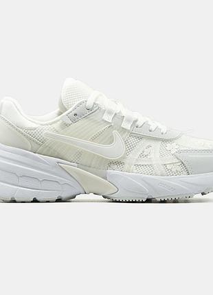 Жіночі білі кросівки nike v2k runtekk white flowers х ейр макс 38