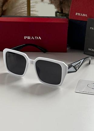 Сонцезахисні окуляри жіночі окуляри жіночі . prada