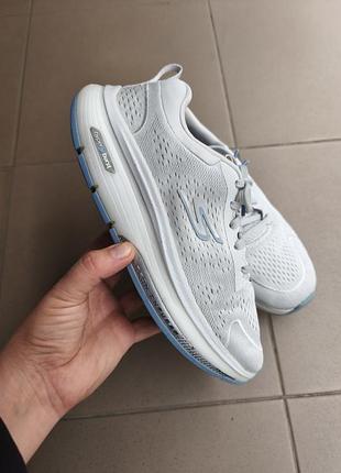 Оригінальні кросівки skechers