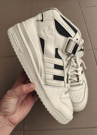 Шкіряні кросівки adidas