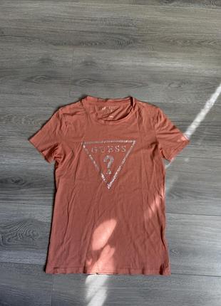 Жіноча футболка guess