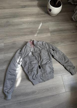Жіночий бомбер alpha industries