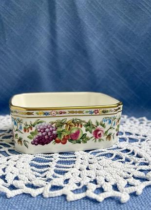 Вінтажна шкатулка spode. fine bone china. виготовлена в англії.