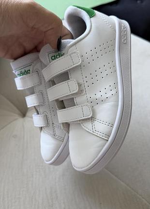 Універсальні кеди білого кольору adidas, 29 розмір, 19 см устілка