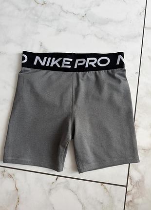 Шорти для спорту nike