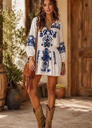 Біла міні сукня з вишивкою вишиванка бохо free people розмір s-m