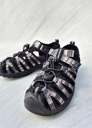 Сандалі для хлопчика закриті на липучці karrimor чорні