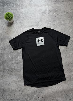 Чоловіча футболка under armour