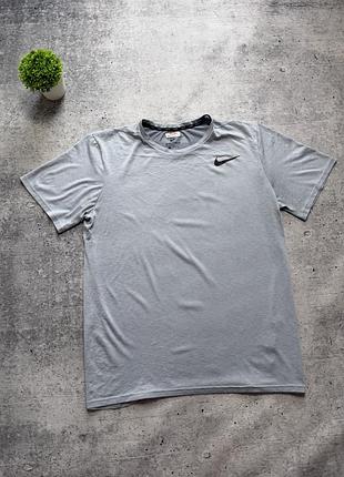 Чоловіча футболка nike dri fit