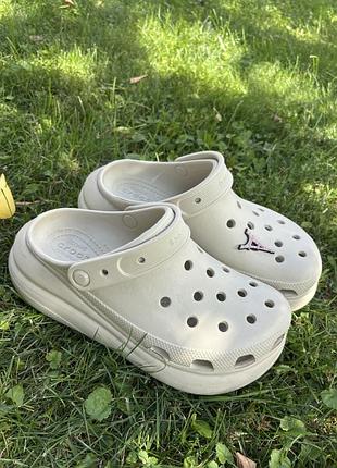 Крокси crocs classic crush clog bone