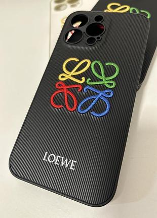 Чохол для iphone лоеве з вишивкою для iphone