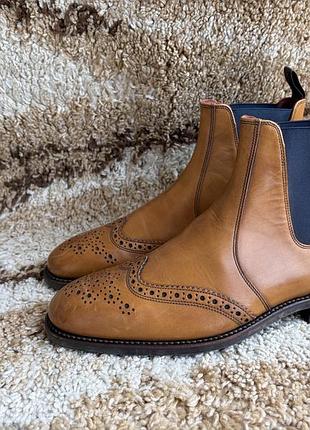 Design loake hoskins