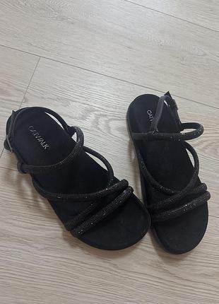 Женские босоножки