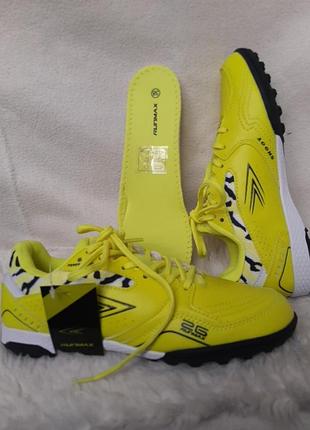 Кросівки футбол ,сороконіжки,,runmax"difeno
підросткаві  різні розміри.