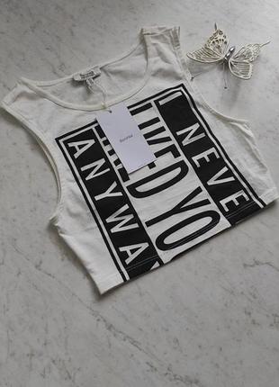 Топ вкорочена майка з принтом bershka іспанія