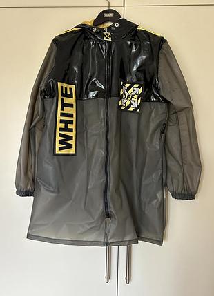 Чорний плащ off-white