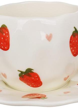 Чайная керамическая чашка "strawberry" 350мл с блюдцем