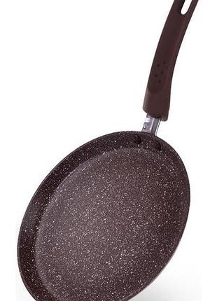 Блинная сковорода fissman smoky stone ø24 см, алюминиевая, с антипригарным покрытием platinum forte, коричневая