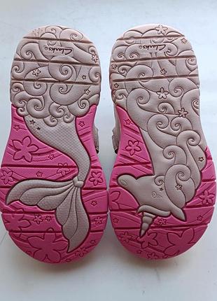 Кросівки на дівчинку clarks, p.27. довжина устілки 17,5 см.