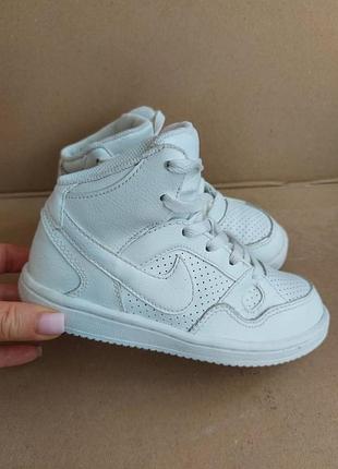 Дитячи оригинальные кожаные высокие кроссовки nike размер 27,5 стелька 18см