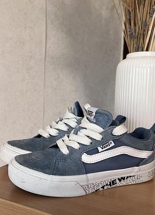 Стильні кеди vans
