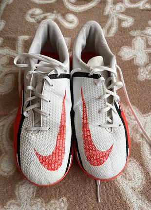 Сороканіжки футзалки nike 39