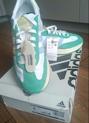 Кросівки adidas нові