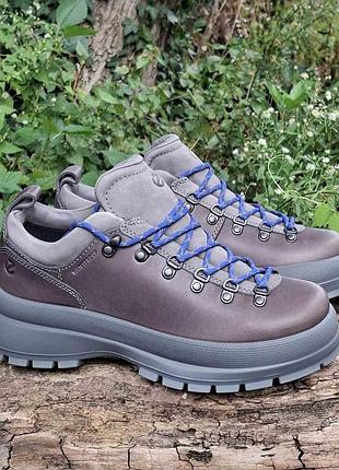 Чоловічі шкіряні напівчеревики ecco track 30 m waterproof, 41р.