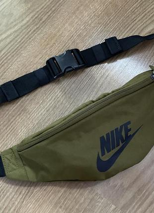 Оригінальна сумка-бананка на пояс nike