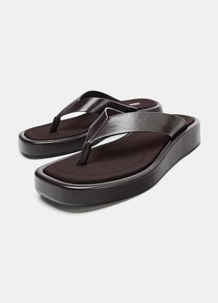 Босоножки/шлепанцы/вьетнамки на платформе zara.  35 р
