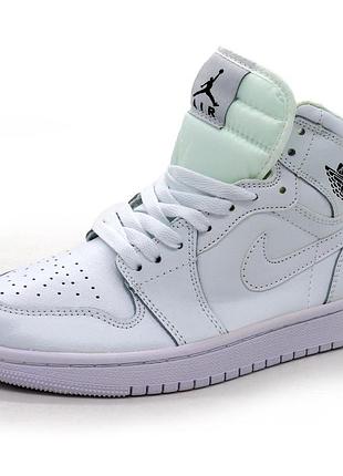 Високі білим кросівки nike air jordan 1. топ якість! 39.