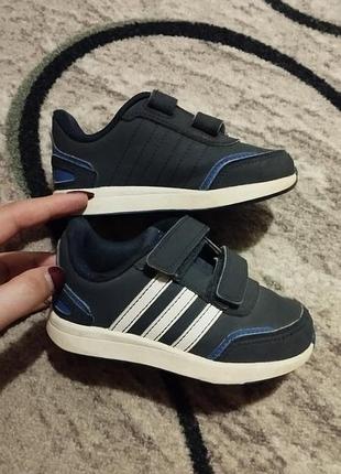 Детские кроссовки от adida