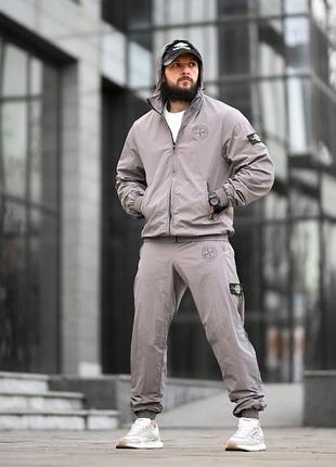 Чоловічий спортивний костюм stone island injastis світло-сірий