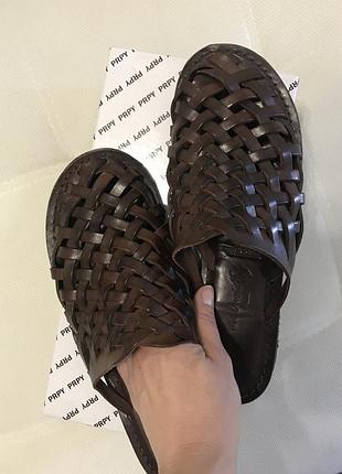 Отличные итальянские кожаные шлепанцы