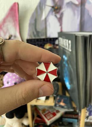Металевий значок на тематику гри resident evil