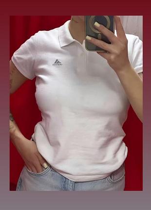 Жіноча футболка від adidas,оригінал та натуральна тканина,стан ідеальний,на розмір s-m одягнена на м
