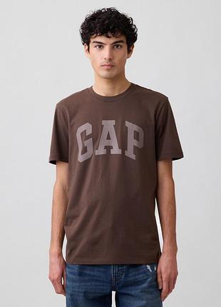 Чоловіча футболка gap з логотипом