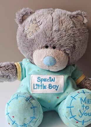 Мягкая игрушка me to you tiny tatty teddy (серый мишка тедди с голубым носом и заплаткой) в бирюзовом костюмчике с надписью «special little boy