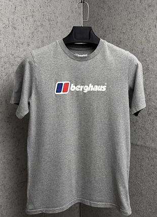 Сіра футболка від бренду berghaus