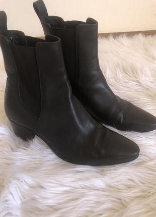Ботильйони жіночі zara чорні