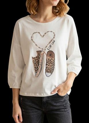 Стильна жіноча кофта megi collection (l-xl) з декором "kiss love"