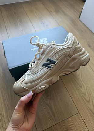 Жіночі унісекс кросівки new balance 1000 38,5 38 24 25 см оригінал беж замша замшеві молочні