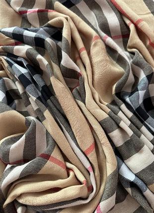 Великий фірмовий палантин burberry