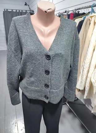 Женская кофта бренда asos