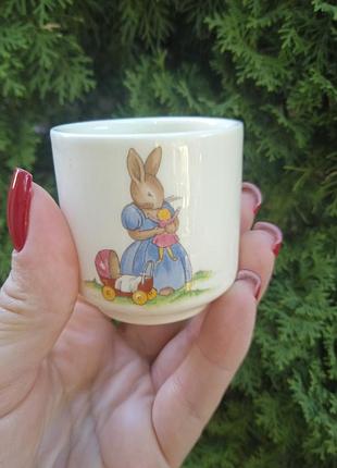 Пашотница для яйца из фарфора высокого качества от известного бренда royal dalton bunnykins в идеальном состоянии англия